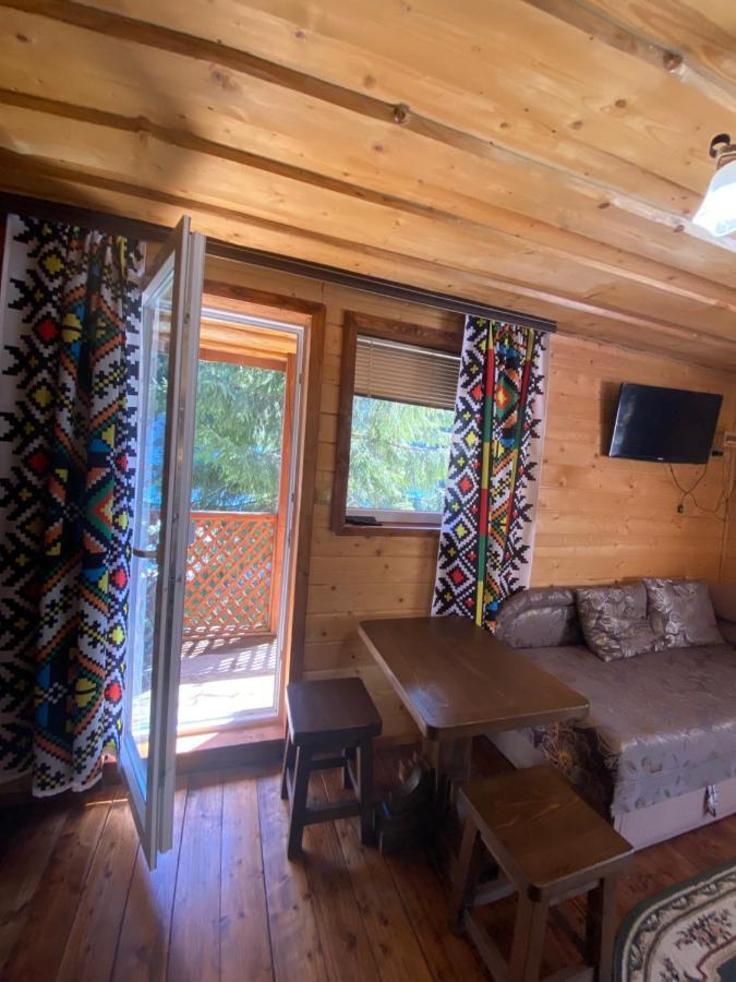 Сімейний Номер 2 Садиба У Ані Synevyrsʼka Polyana Exterior foto